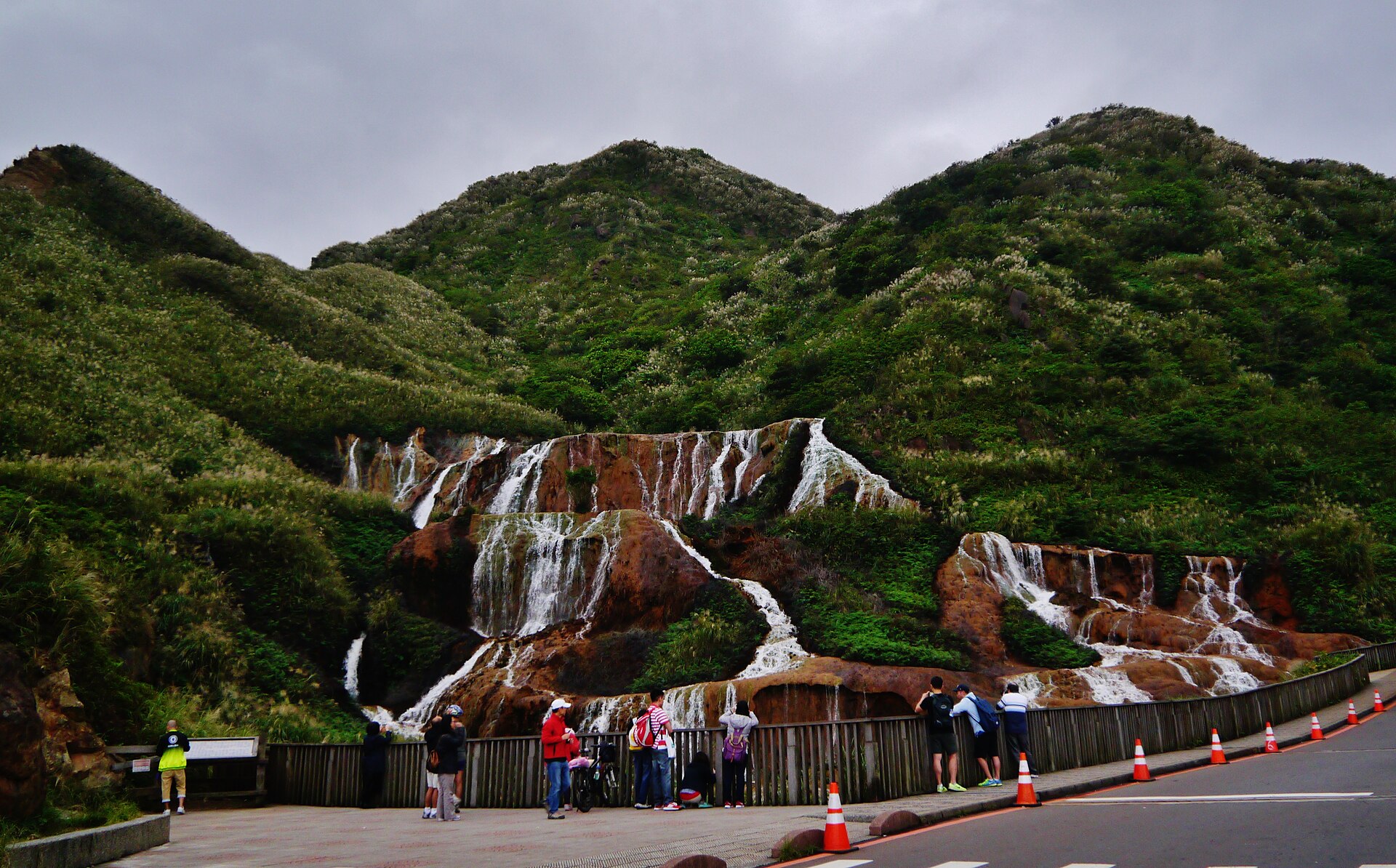 The ochre cascades of the Golden Waterfall